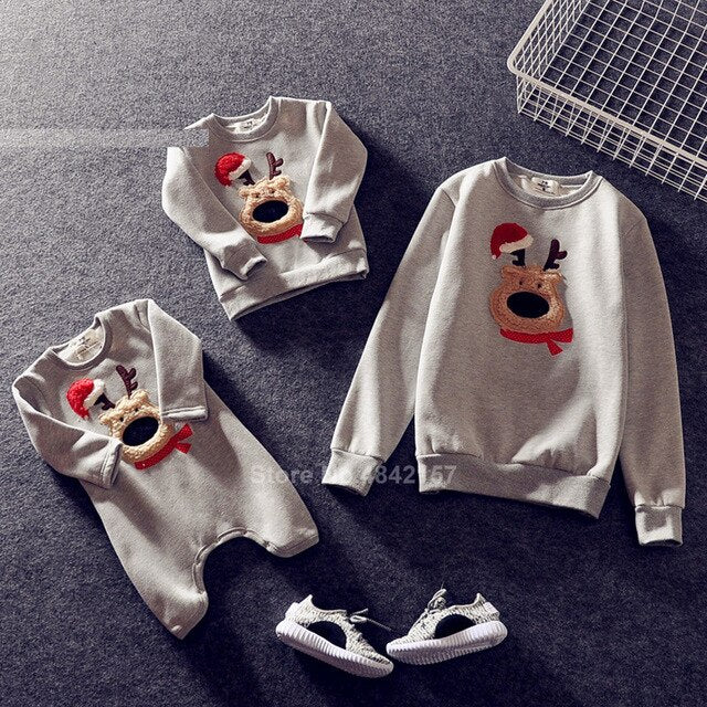 Family Look for Dad Mommy and Me 2020 Father Mother Daughter Christmas New Year Cotton Sweater Outfits Family Matching Clothes