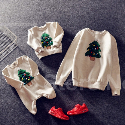 Family Look for Dad Mommy and Me 2020 Father Mother Daughter Christmas New Year Cotton Sweater Outfits Family Matching Clothes